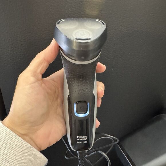 Philips Norelco Series 2000 S1211 Pop-Up Trimmer Wet & Dry Electric Shaver - Picture 1 of 8